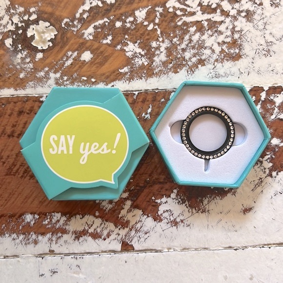 NEW ORIGAMI OWL Posh Locket Face-Med Black Face w/Crystals by Swarovski BZ3004 - Picture 1 of 4